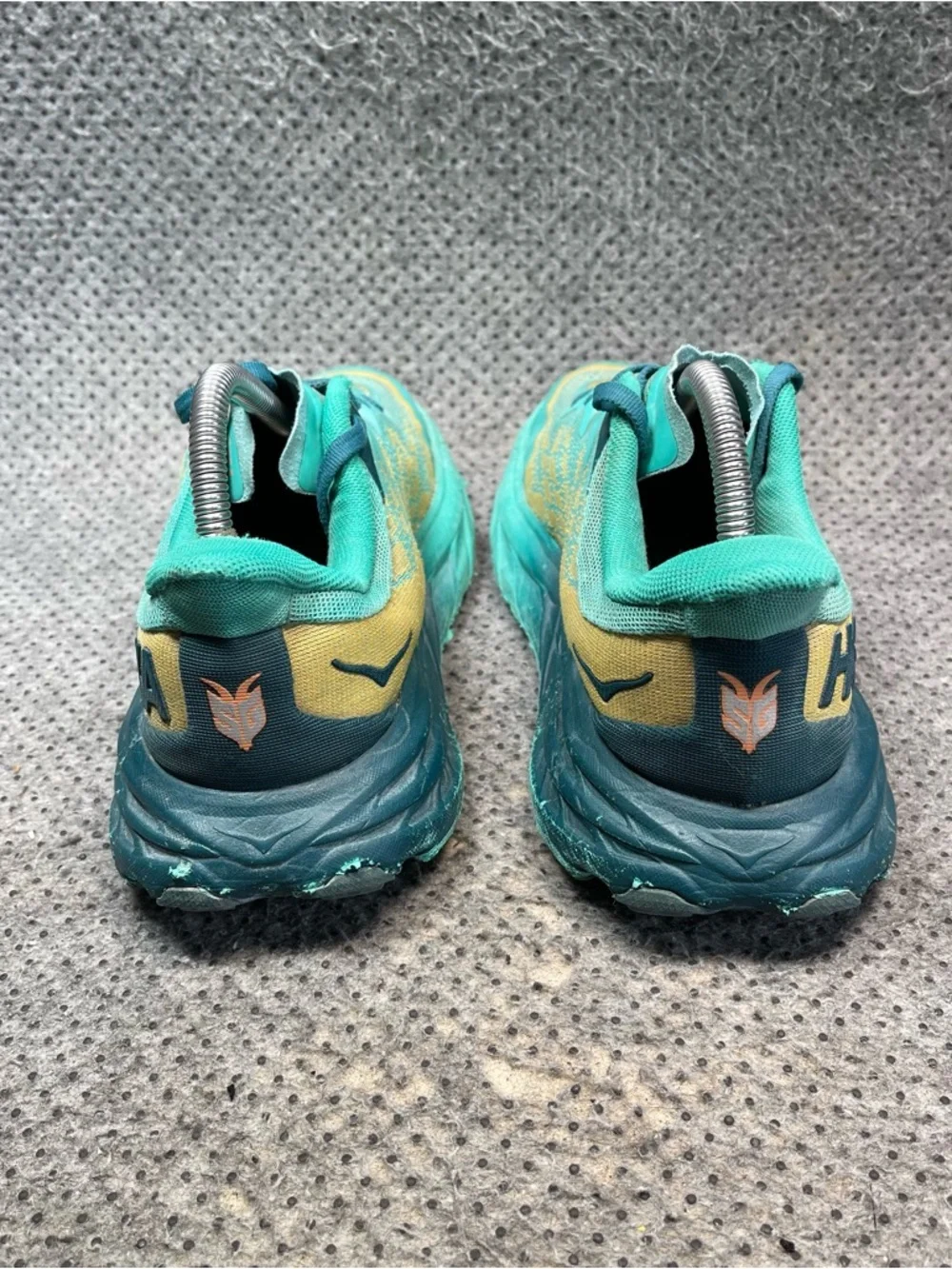 Hoka One One Speedgoat 5 Blue Running Shoes No Insoles Size 8.5 Women’s